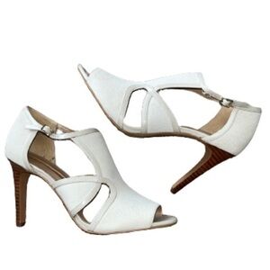 Audrey Brooke Modena cream leather cut out heels size 8